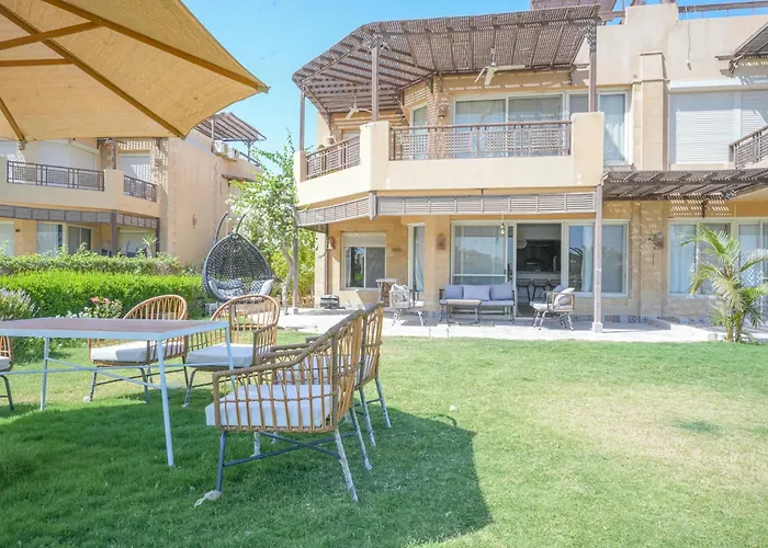 Boho 3br Duplex With Garden & Modern Interior Ain Sukhna
