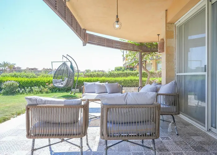 Apartment Boho 3br Duplex With Garden & Modern Interior